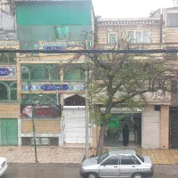 سرایداری و خادمی