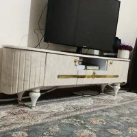 میز تی وی و اینه کنسول هنوز پلاستیکش کنده نشده