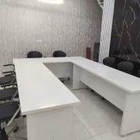 میز کنفرانس و هشت عدد صندلی چرخ دار|دفتر کار|اهواز, گلستان|دیوار