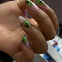 آف خدمات ناخن به مدت محدود|خدمات آرایشگری و زیبایی|اهواز, کوی باهنر|دیوار