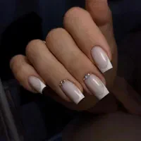 مانیکور روسی+لاک ژل رایگان همرا با خدمات افی|خدمات آرایشگری و زیبایی|اهواز, پادادشهر|دیوار