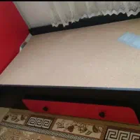 تخت و تُشک نوجوان