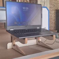 پایه و نگهدارنده لپ تاپ