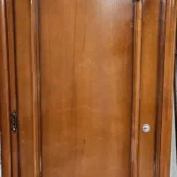 کمد لباس چوبی