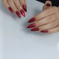 سالن زیبایی.کاشت ناخن