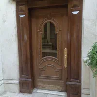 رنگ کاری انواع مبلمان ومصنوعات چوبی