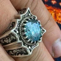 انگشتری اصیل مزین شده سنگ موزنایت