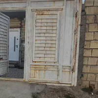 دو عدد درب حیاط بزرگ و نو کاملا سالم