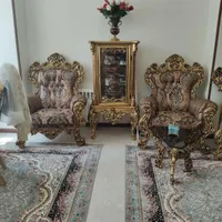 ویترین طلایی پایه بلند