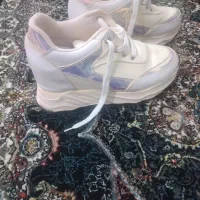 کتانی دخترانه سایز ۴۰  ۵۰۰ تومن|کیف، کفش، کمربند|محمدیه-قزوین, |دیوار