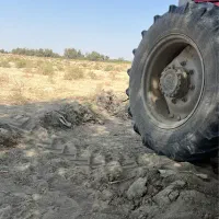 کارگر ( دهقان ) برای زمین کشاورزی