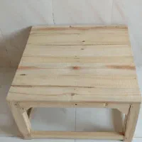 کرسی چوبی