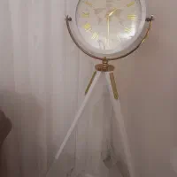 ساعت چوبی سالم در حد نو فقط ۱۶۰۰ تومن بفروش میرسد