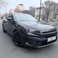 کی ام سی j7 1403|خودرو سواری و وانت|تهران, درختی|دیوار