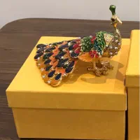 طاووس برنز