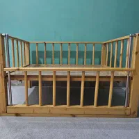 تخت کنار مادر