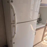 یخچال برف آب و دیگر لوازم خانه