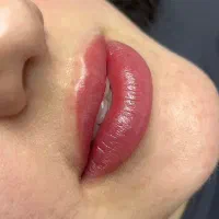 آموزش و خدمات شیدینگ لب و فیبروز ابرو
