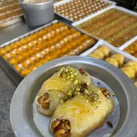 نیازمند کارگر در کارخانه باقلوا|استخدام خدمات فروشگاه و رستوران|تبریز, |دیوار