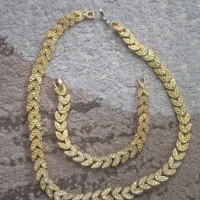 بدلیجات دستبند و گردنبند