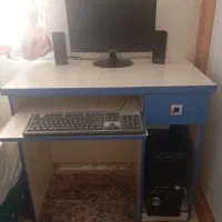 کامپیوتر به همراه تمام وسایل
