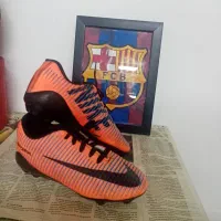 کتونی فوتبالی به همراه پیراهن تیم ملی