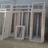 نیروی کار برای بسته بندی و مونتاژ