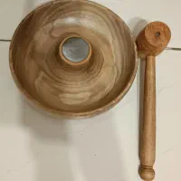 گردو شکن با چوب گردو|صنایع دستی و سایر لوازم تزئینی|فولادشهر, B2|دیوار