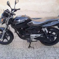 باجاج پالس|موتورسیکلت|کاشان, استرک|دیوار