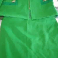 تعدادی لباس مجلس هرکدام ۱ بار پوشیده شدند .|لباس|میاندوآب, |دیوار