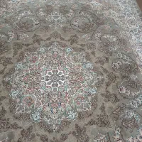 یک عدد فرش در حد نو