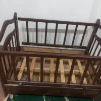 یک عدد تخت نوزاد|تخت و صندلی بچه|دزفول, |دیوار