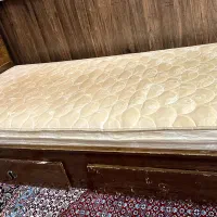 تخت و تشک یکنفره
