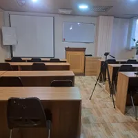 اجاره کلاس آموزشی انقلاب، با امکانات کامل|اجارهٔ کوتاه‌مدت دفتر کار و فضای آموزشی|تهران, جمال‌زاده|دیوار