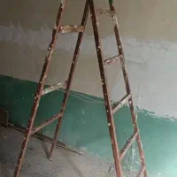 نردبان دوطرفه 2متری، چهارپایه 150سانتی وفرغون