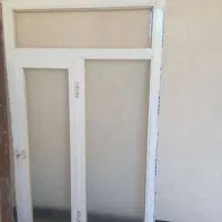 دو پنجره و یک در