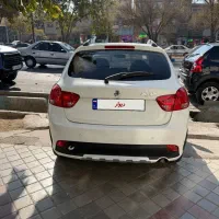 کوئیک اتومات فول ۱۴۰۲|خودرو سواری و وانت|اصفهان, حسین‌آباد|دیوار