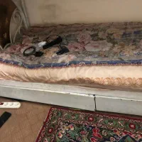 تخت فلزی دو طبقه و یک نفری