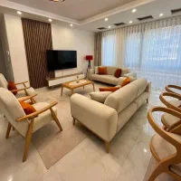 .پینترسی دسته چوبی مبل