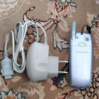 گوشی سامسونگ ان ۶۲۰ درحدنو نقرابی رنگ