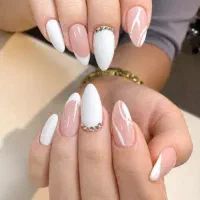 آموزش کاشت ناخن ۳ میلیون