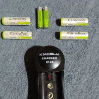 تعداد ۶ عدد باتری شارژی با شارژر باتری