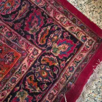 فرش دوازده متری دست باف فقط یه یکی دوجا زدگی داره