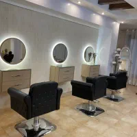 همکاری‌‌ با لاینهای مژه‌،ناخن،رنگ و لایت،کراتین