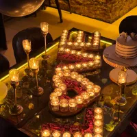 نیروی همکار در کافی شاپ