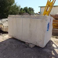 فروش انواع سنگ تراورتن مرمریت پلاک پله نرده سنگی