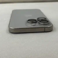 آیفون ۱۵ پرو در حد نو رنگ نچرال