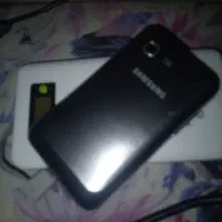 یک عدد پاور بانک وگوشی سامسونگ معمولی لمسی درحد نو