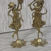 تعدادی مجسمه برنزی|مجسمه، تندیس، ماکت|رباط‌کریم, نصیرشهر|دیوار