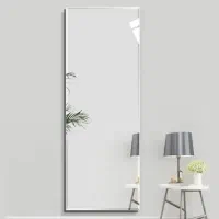 دوتا آینه سالم وتمیز